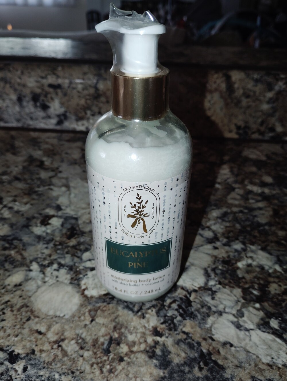 Aromatherapy eucalyptus and pine moisturizing body lotion with shea.New